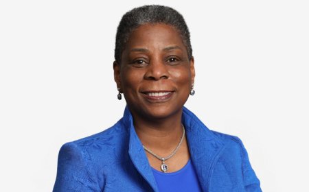 Ursula Burns: The Trailblazing Leader Who Transformed Xerox and Broke Corporate Barriers