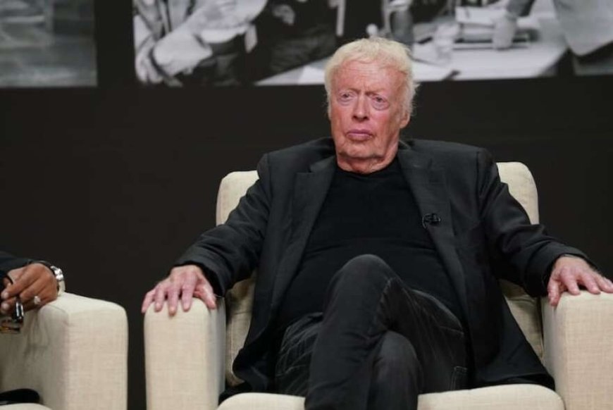 Phil Knight: The Visionary Who Built Nike into a Global Sportswear Empire