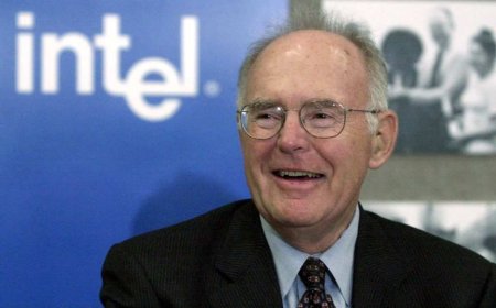 Gordon Moore: The Visionary Who Predicted the Future of Computing