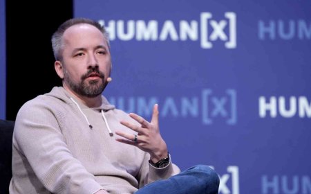 Drew Houston: The Entrepreneur Who Simplified File Sharing with Dropbox