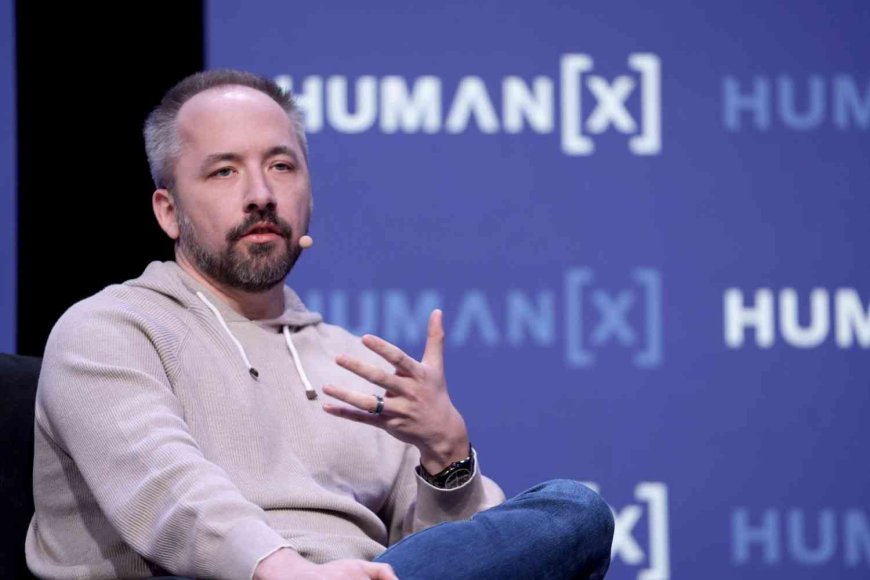 Drew Houston: The Entrepreneur Who Simplified File Sharing with Dropbox